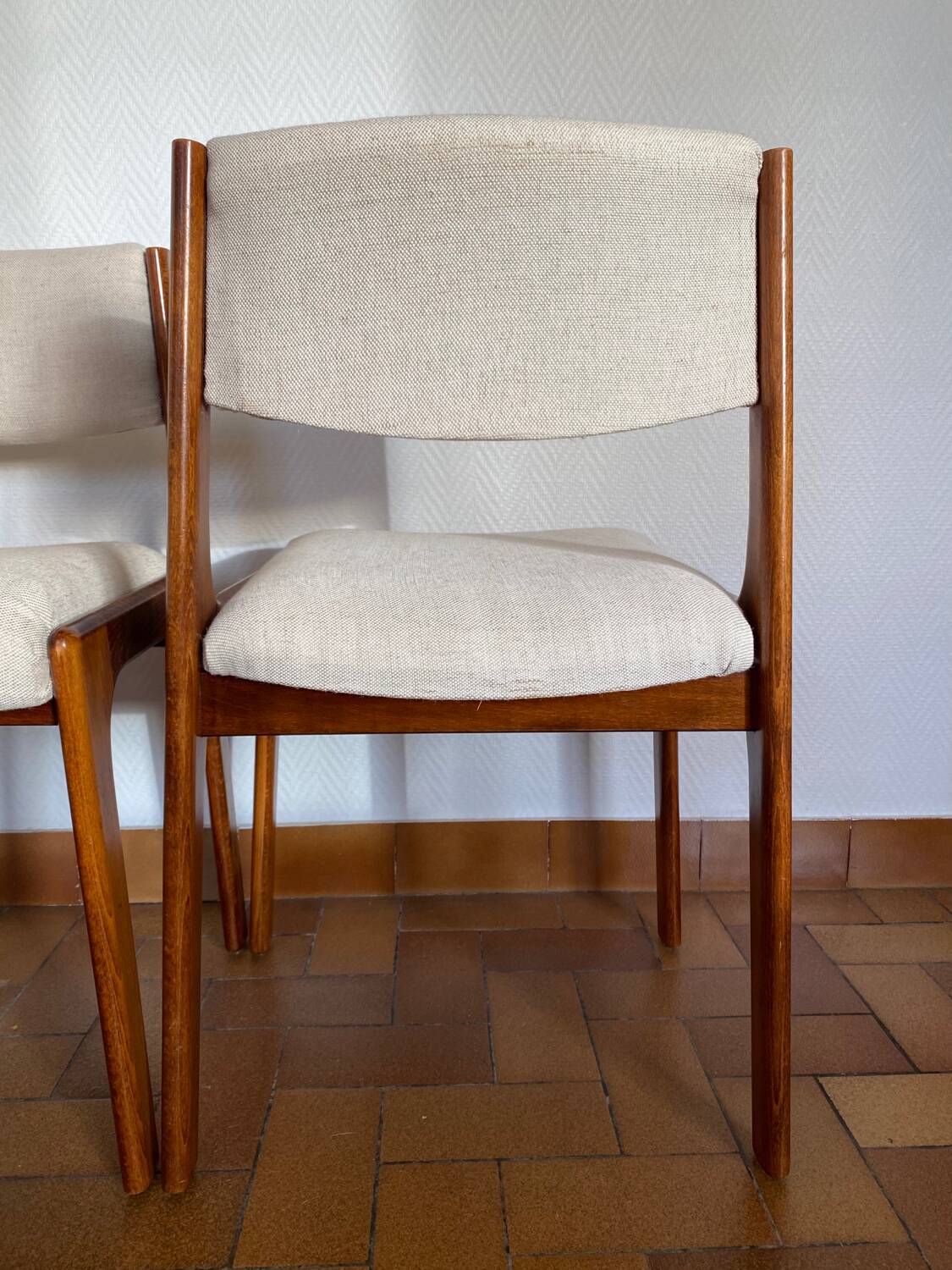 Suite de 4 chaises de style scandinave