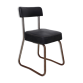 Chaise en skaï noir dossier souple