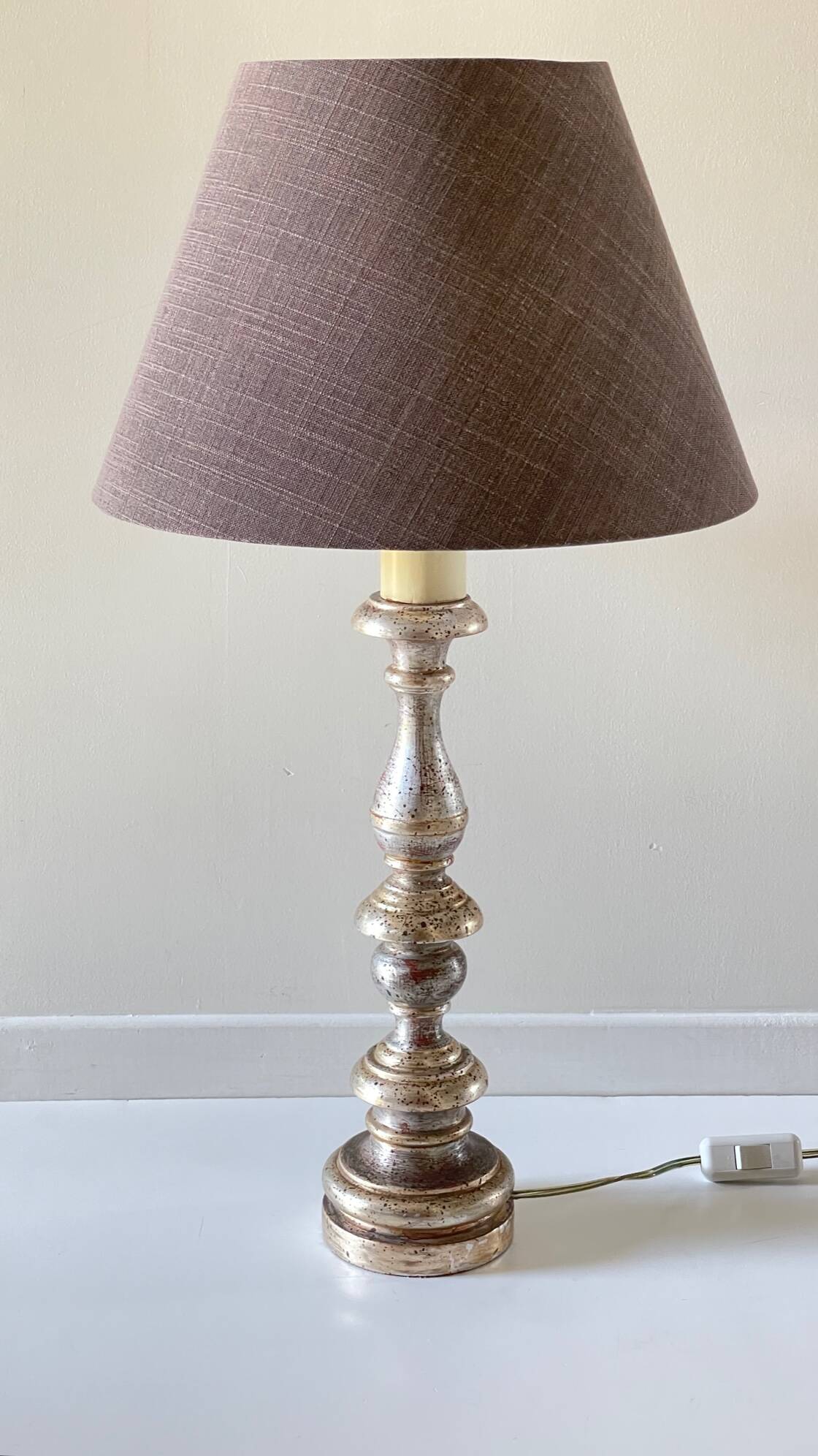 Lampe haute bois argenté l'acropole - paris