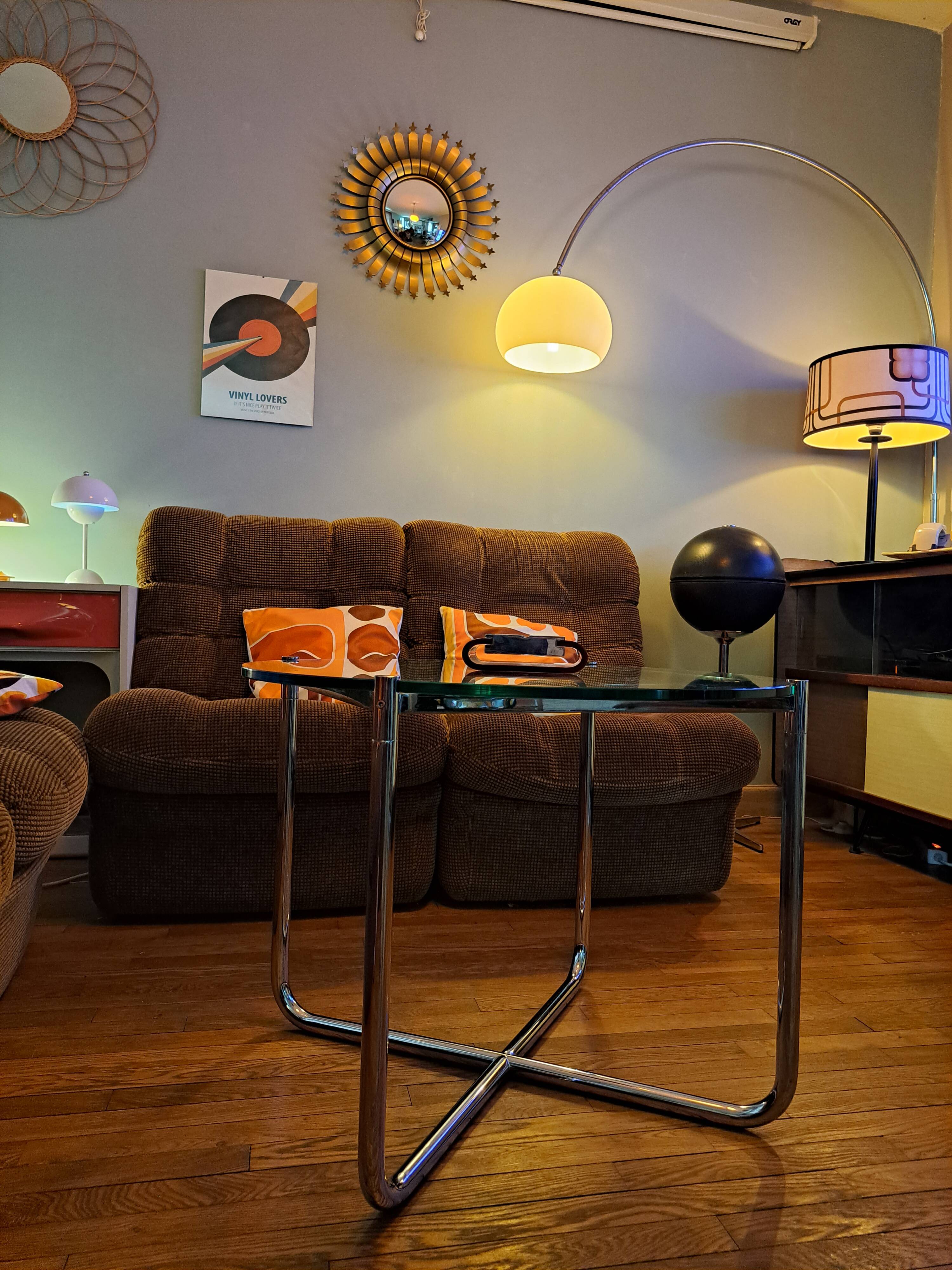 Van Der Rohe Italy Bauhaus' MR coffee table, occasional glass/chromed steel