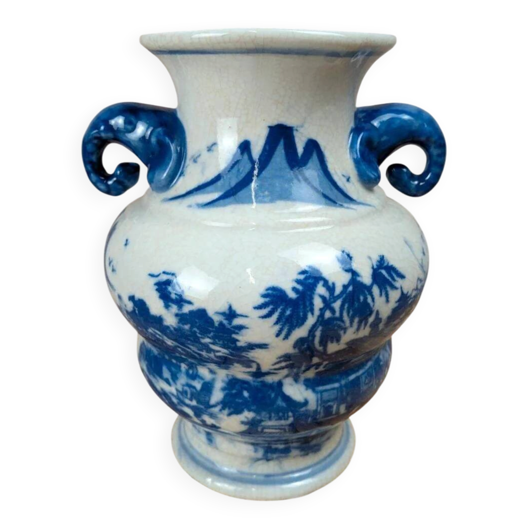 Vase chinois bleu et blanc anses sculptées décor paysage