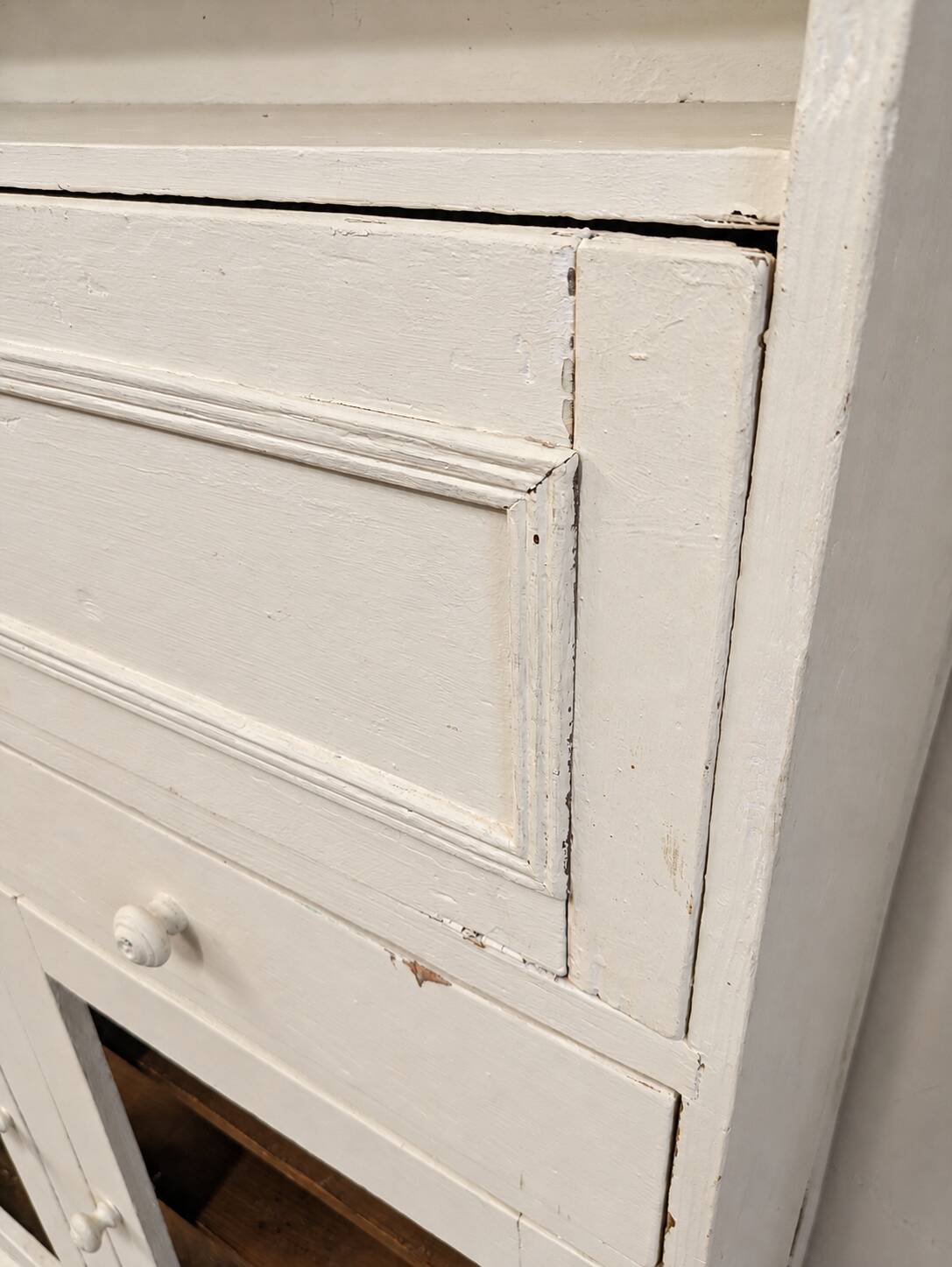 Antique kitchen cupboard / bookshelf, off-white patina