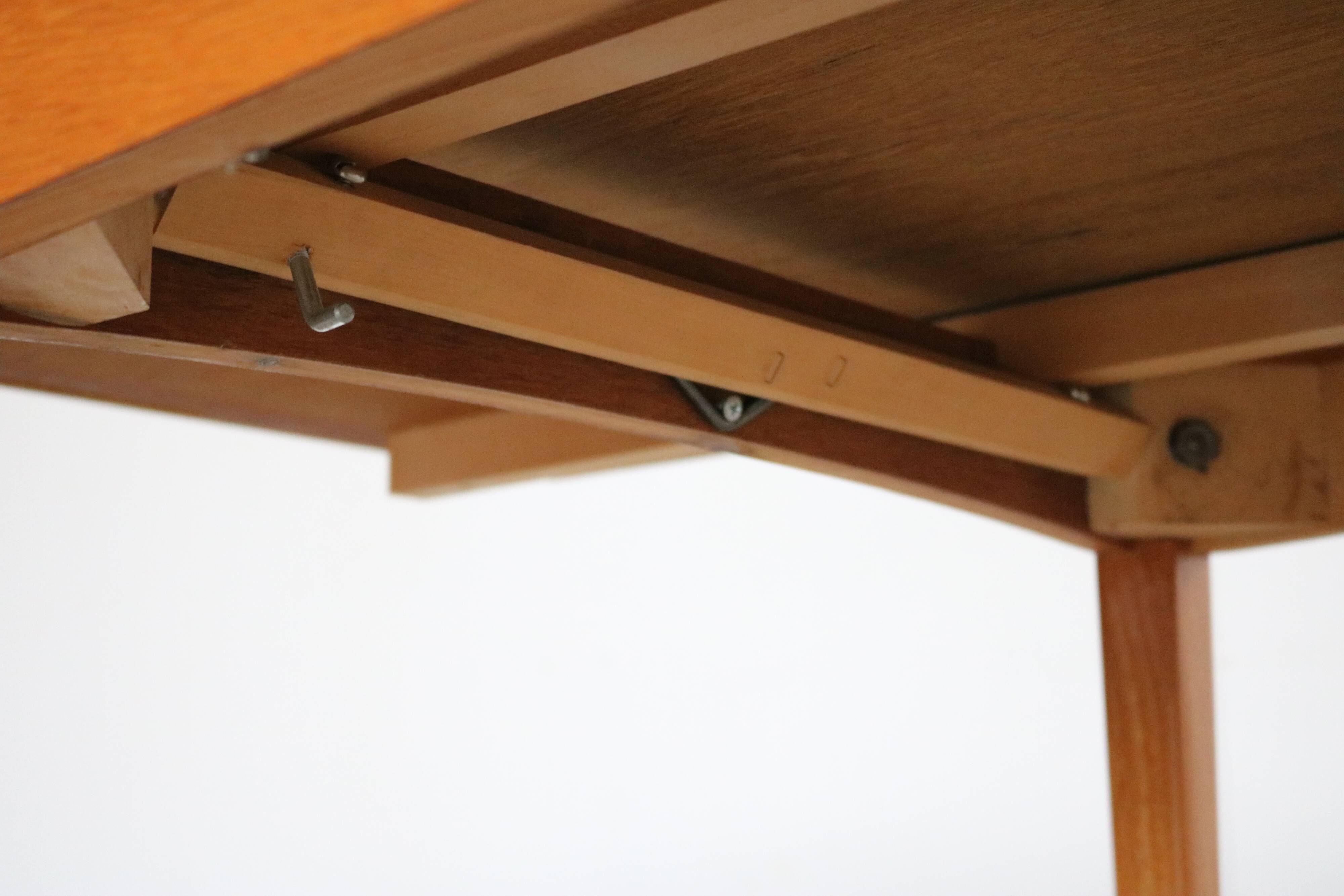 Table à manger extensible en chêne, années 60