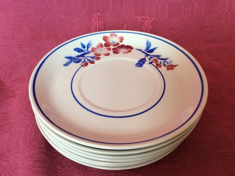 Set of 7 porcelain dessert plates
