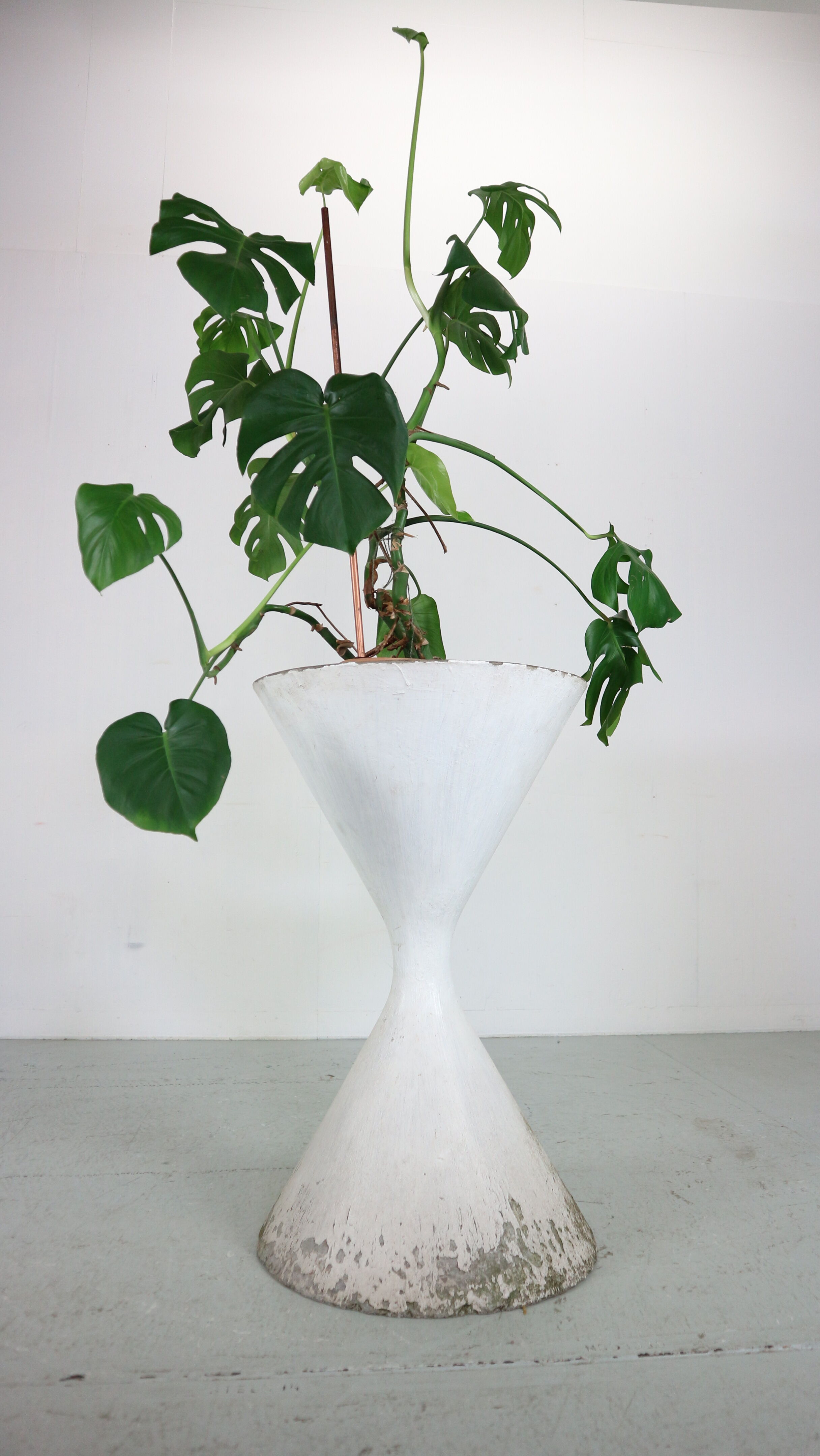Diabolo' planter, Switzerland, design by Anton Bee assisted by Guhl 1954