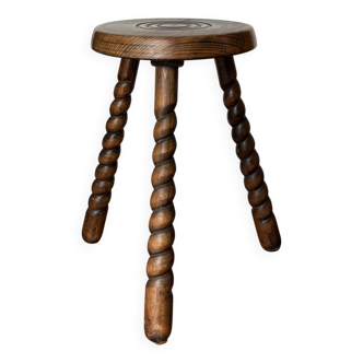 Tabouret tripode en bois