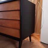 Commode pieds compas