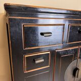 Chinese chest of drawers in black and gold lacquer