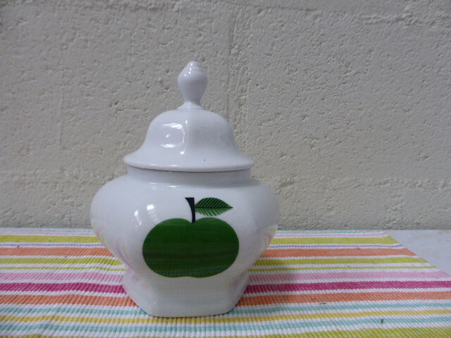 Sugar bowl porcelain