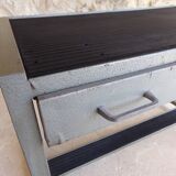 Iron workbene
