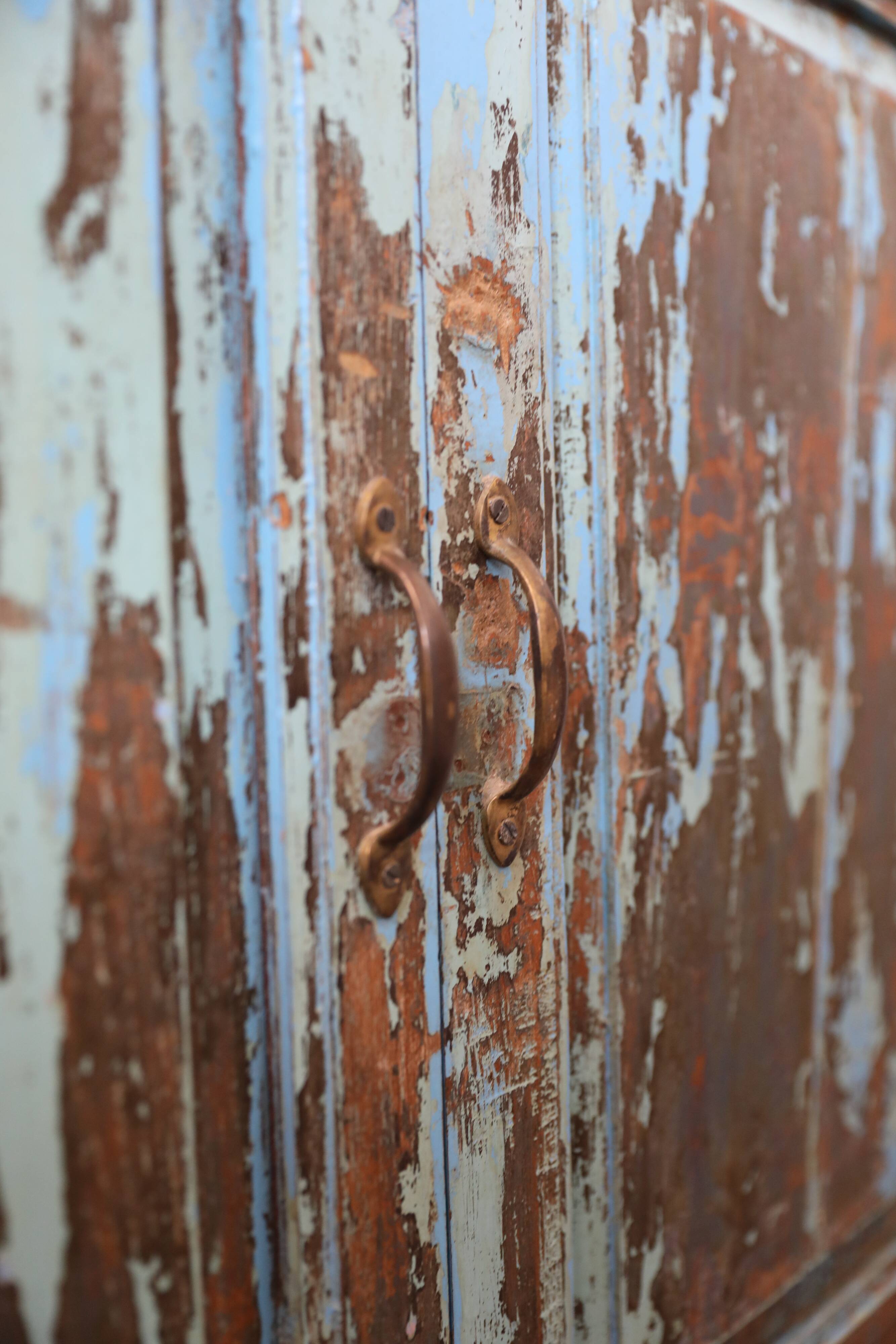 Cabinet 4 solid doors in blue patinated wood
