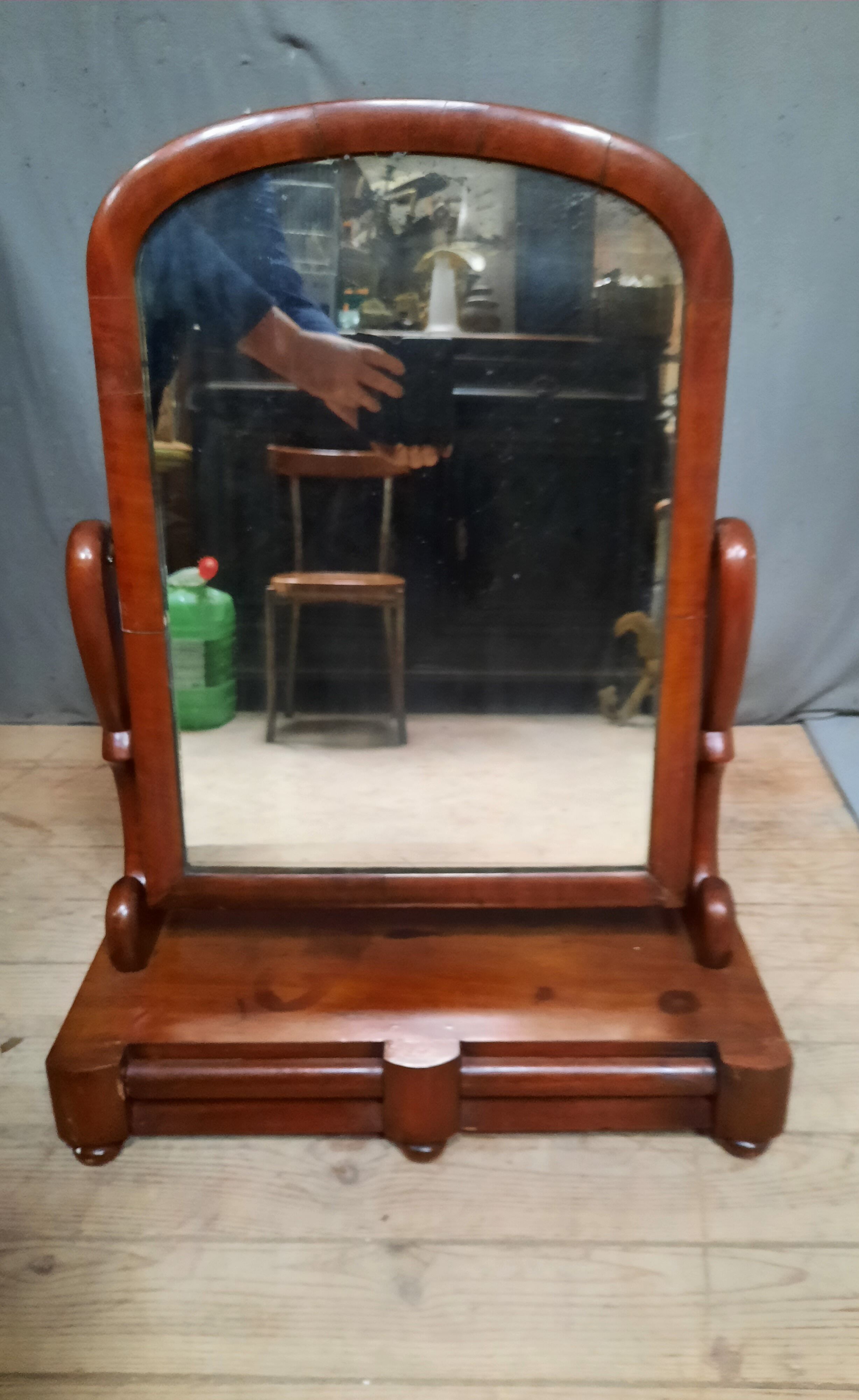 Nineteenth-century mahogany barber