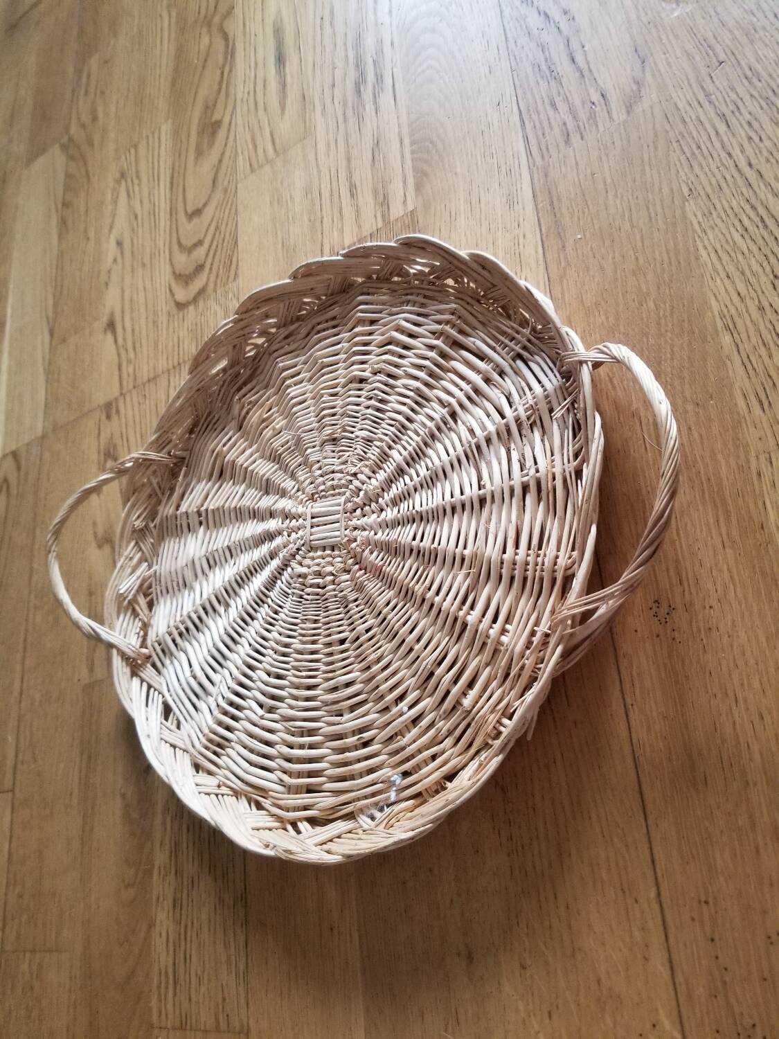 Wicker tray