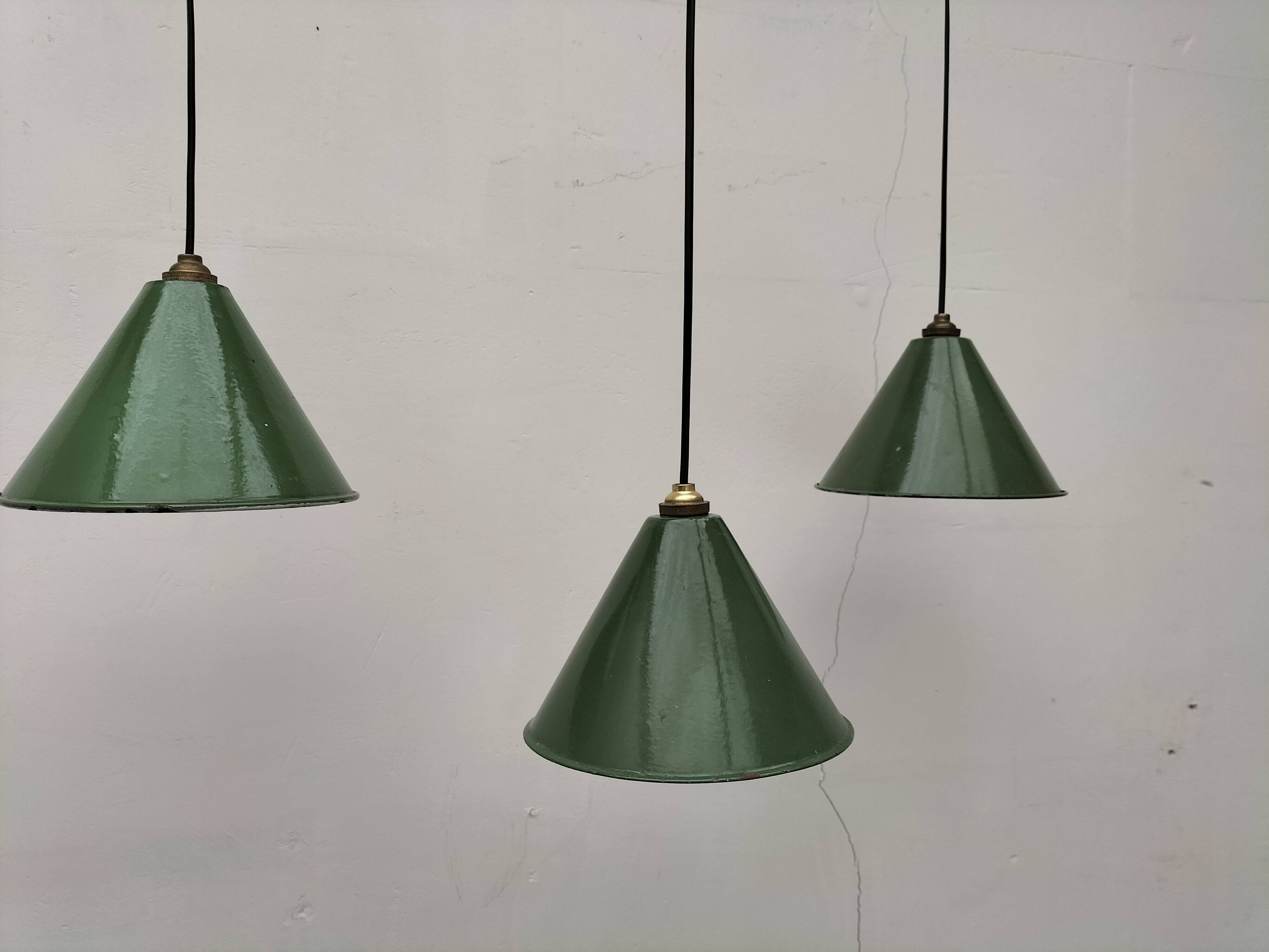 Industrial pendant lights
