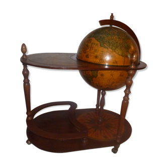 Serving bar world map globe land roulette vintage