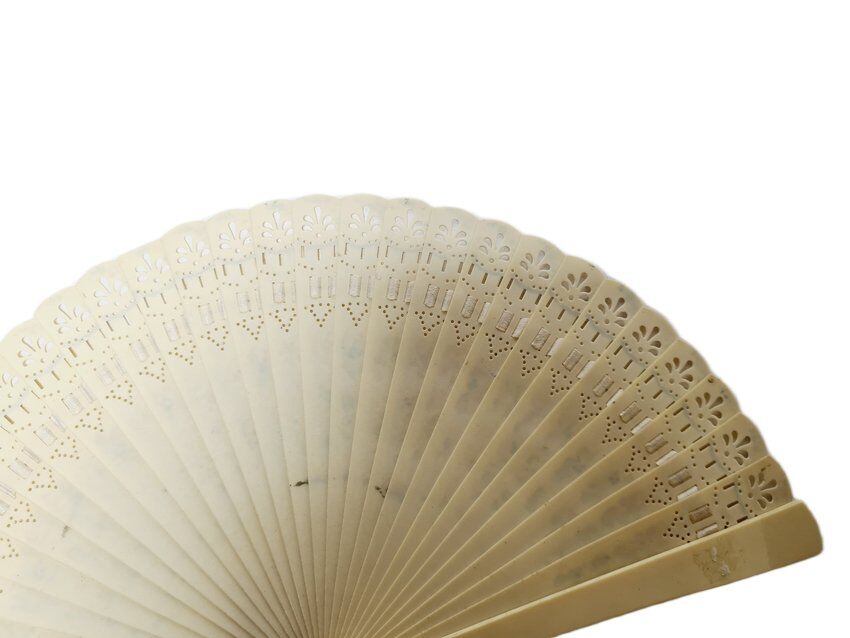 Art Nouveau Polish celluloid fan, 1930s