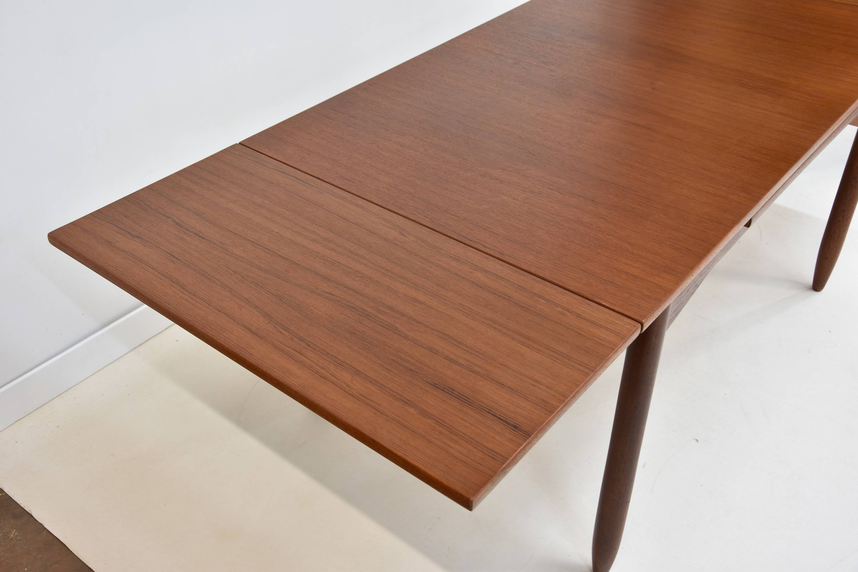 Vintage Scandinavian extendable teak table, 1960s