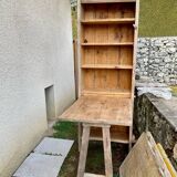 Desk / retractable storage unit