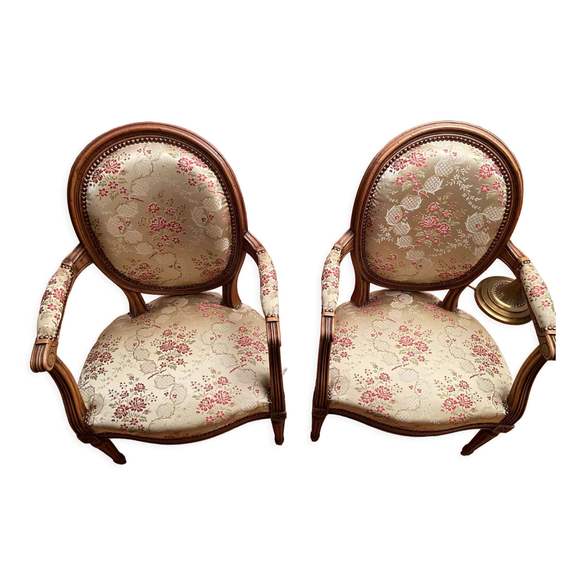 Pair of armchairs Louis XV/Louis XVI, medallion
