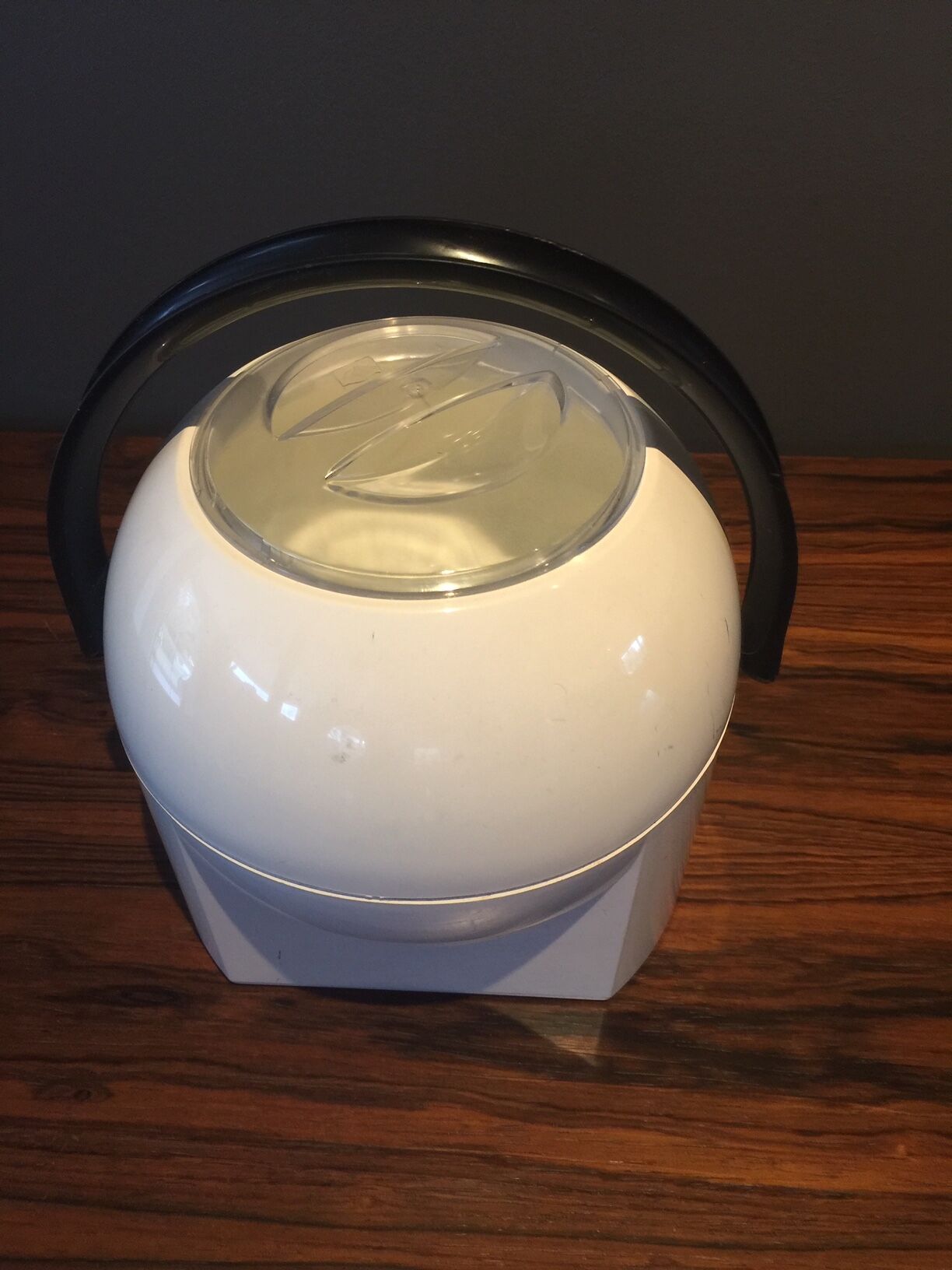 Ice bucket design Grazia Fiocco Italy 1970