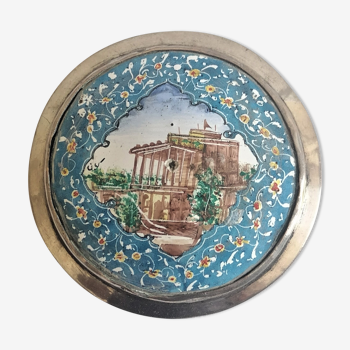 Old Persian box in enamelled silver metal. Isfahan. Late nineteenth.