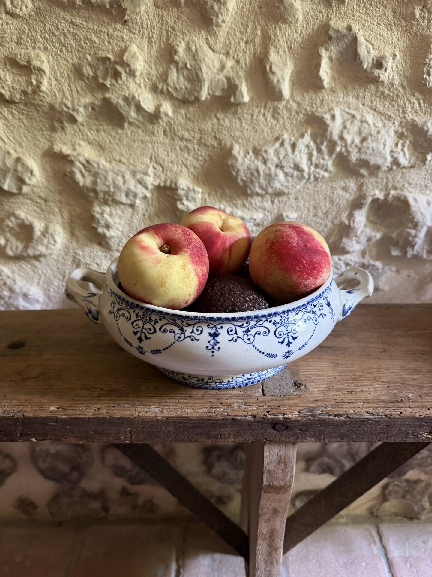 Fruit bowl in ironstone model Balzac