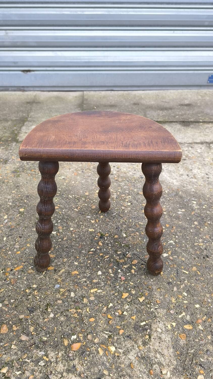 Solid wood tripod stool