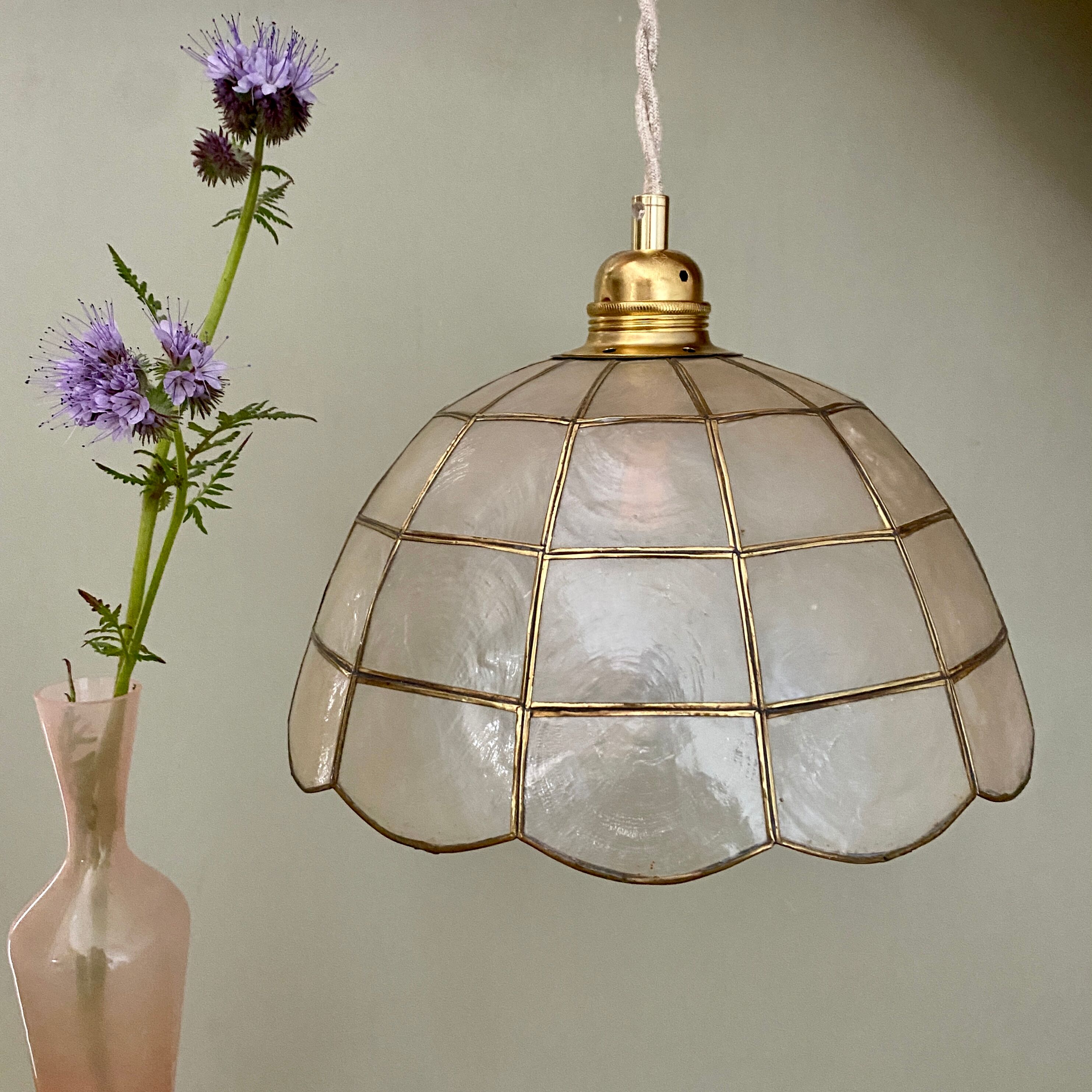 Vintage lampshade in mother-of-pearl and brass