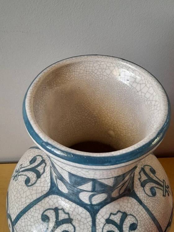 Cracked ceramic vase 1960
