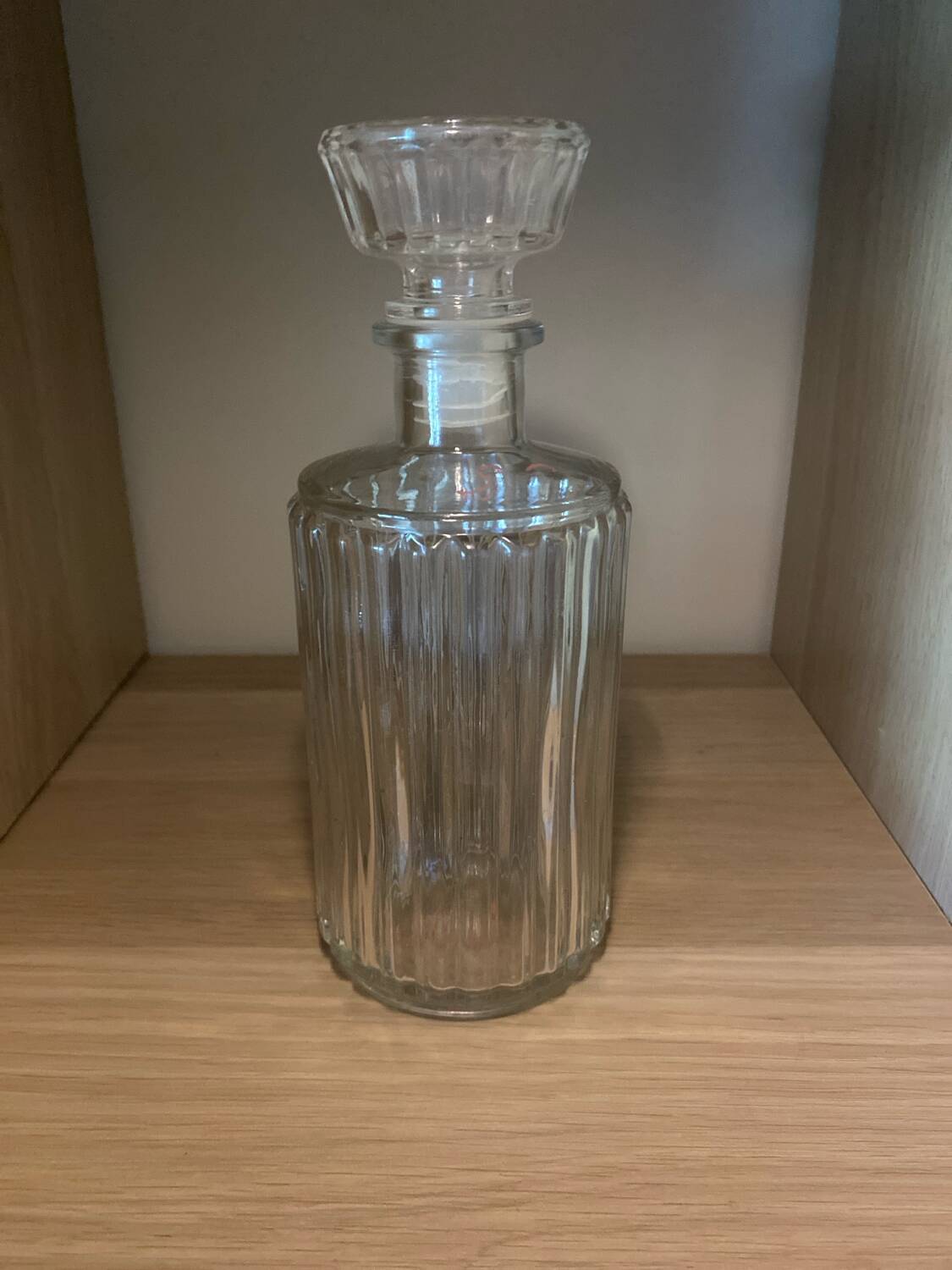 Glass carafe