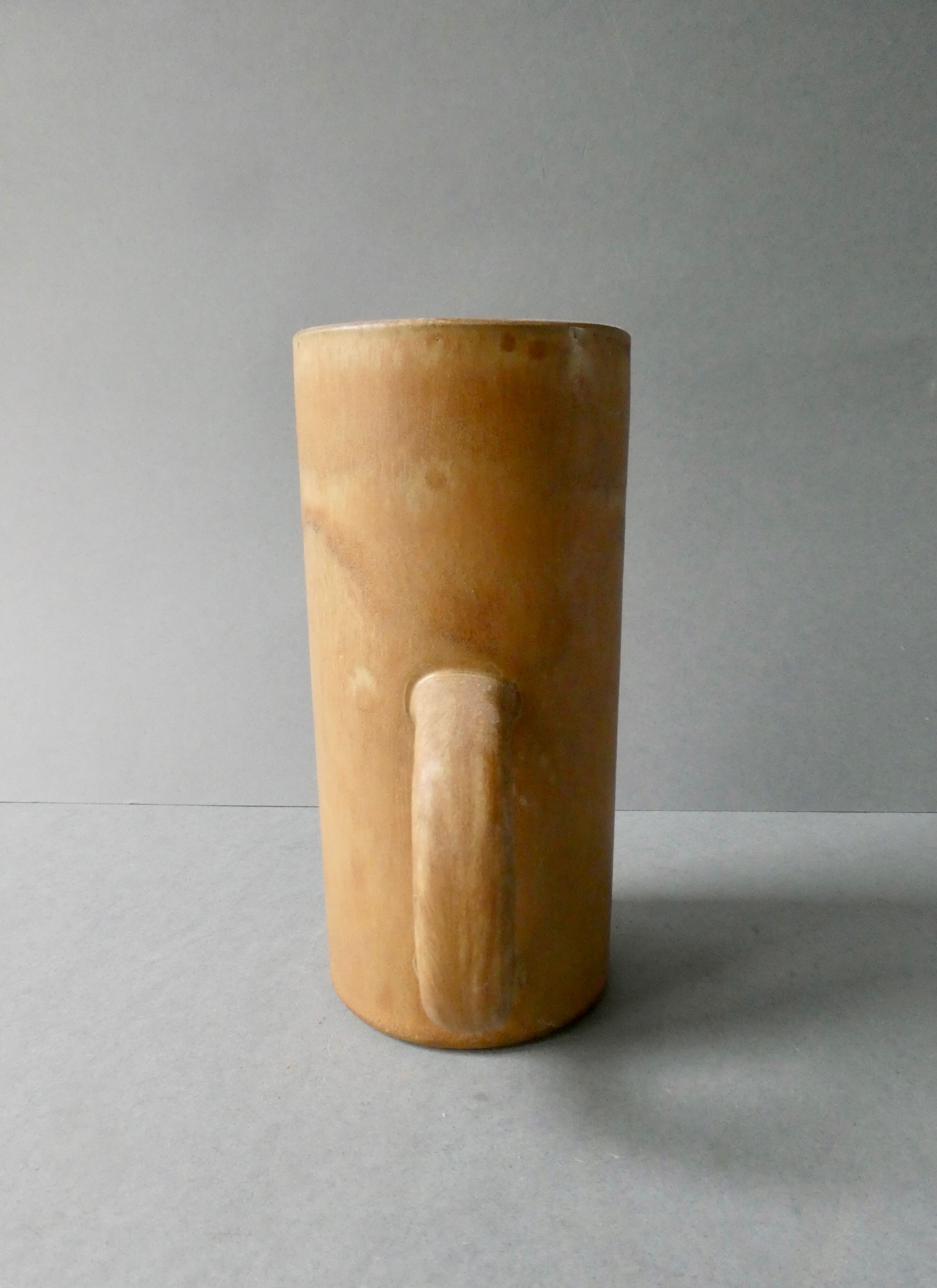 Vase en grès, ton naturel
