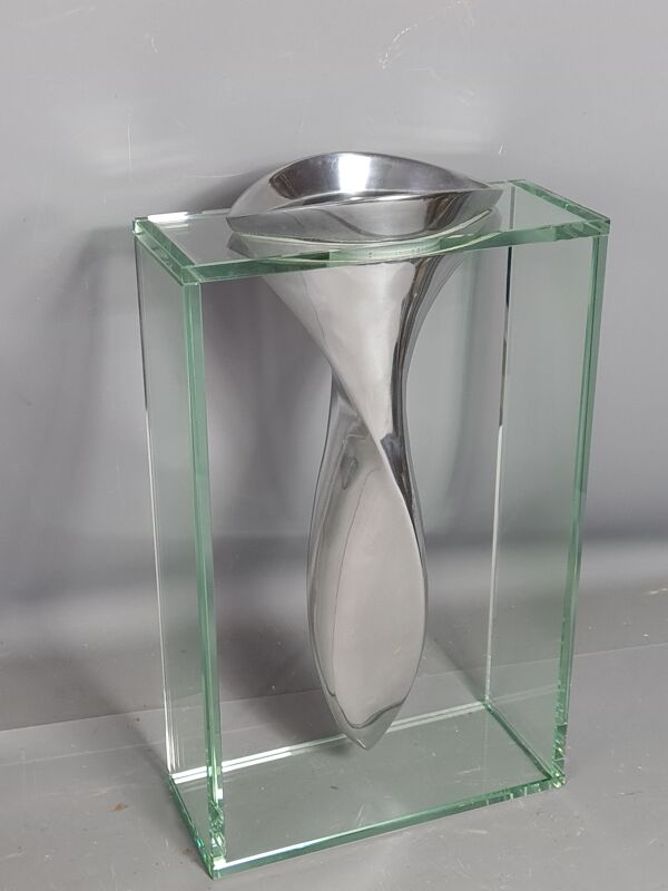 Vase fonte aluminium & verre sans défaut 34 cm De Lisa Mori