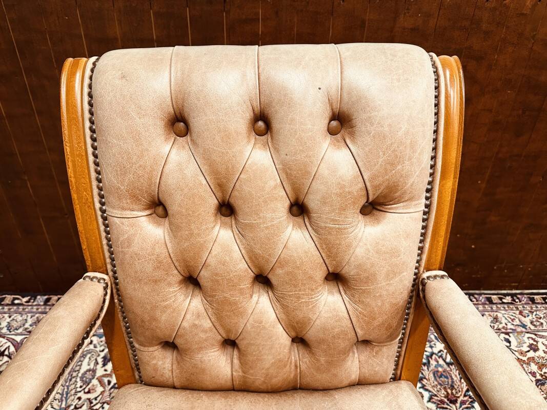 English Classic President Chair light brown Office chair