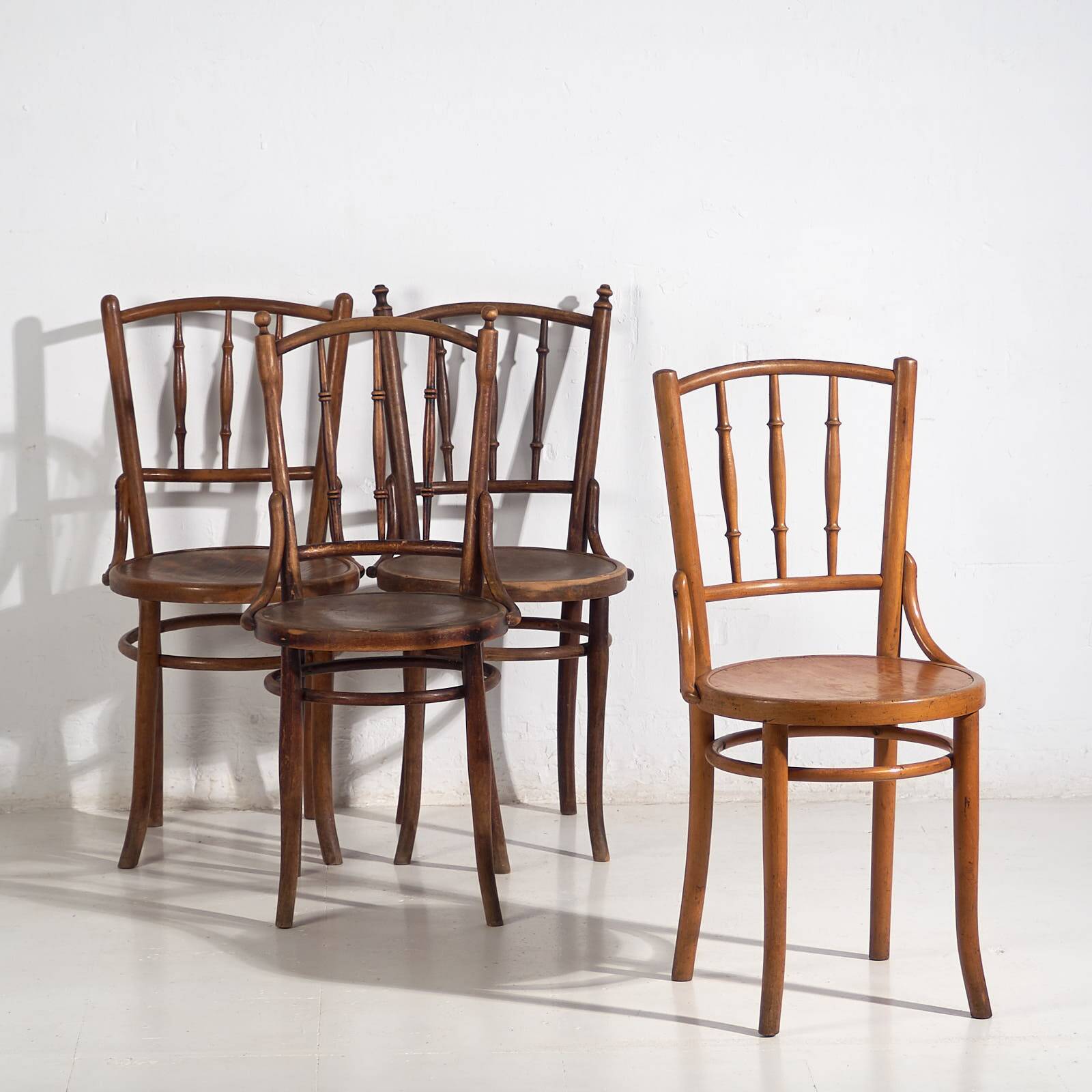 Antique Thonet bentwood chairs (circa 1920). Set of 4 pieces #14