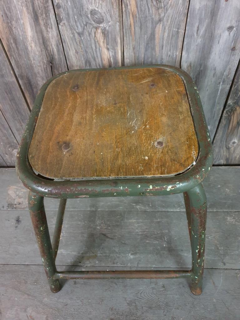 Tabouret d'atelier