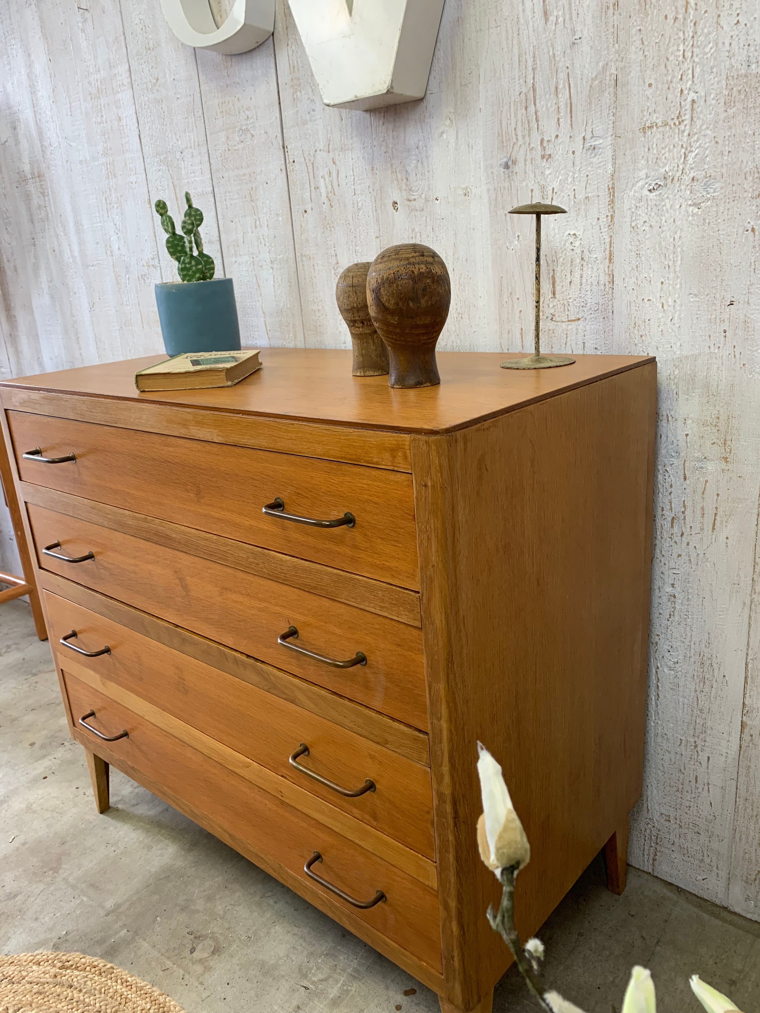 Vintage chest of drawers