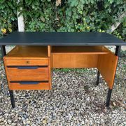 bureau moderniste  des années 50