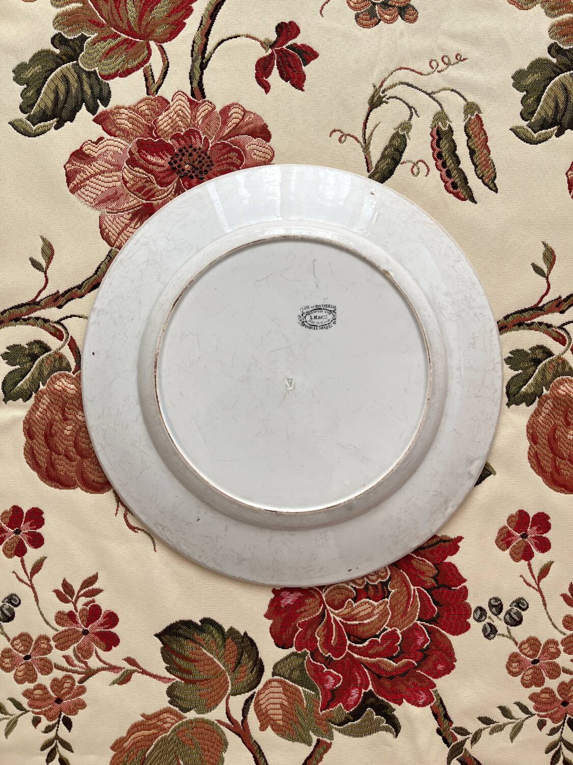 Round white ironstone dish from Creil and Montereau