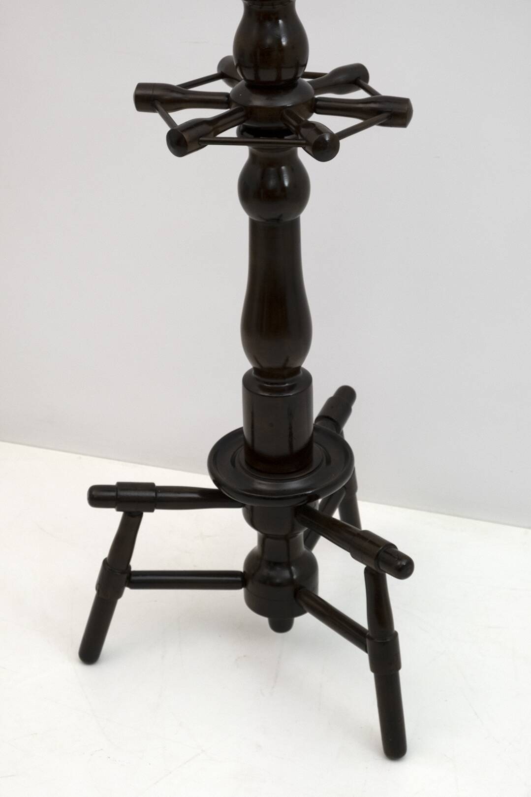 Mid-Century Modern Italian Walnut Floor Coat Hanger with Umbrella Stand, 50
