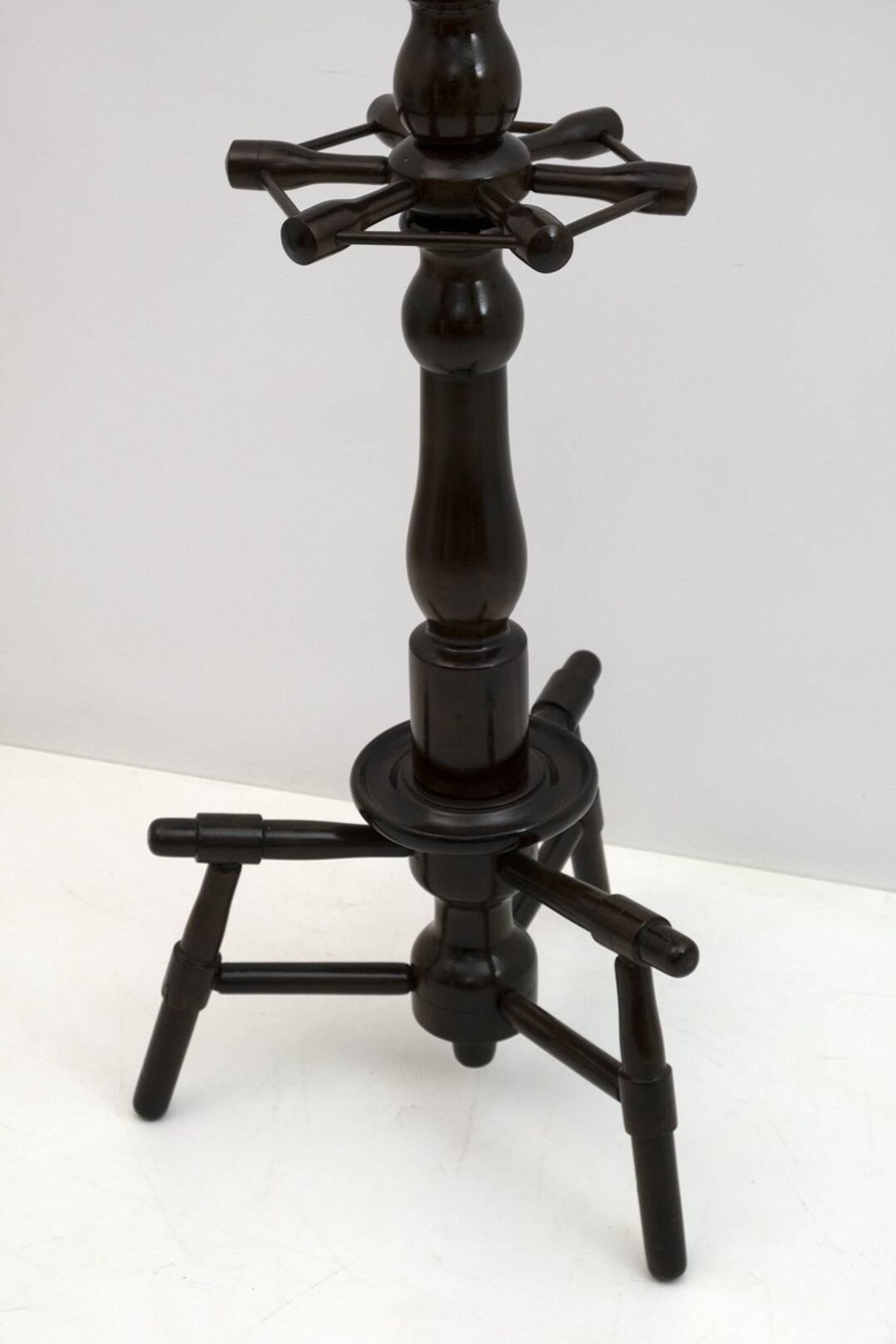 Mid-Century Modern Italian Walnut Floor Coat Hanger with Umbrella Stand, 50