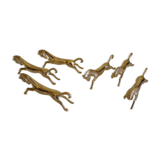 Silver metal knives in their origin box