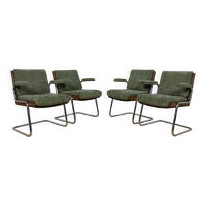 4 chaises en chrome et