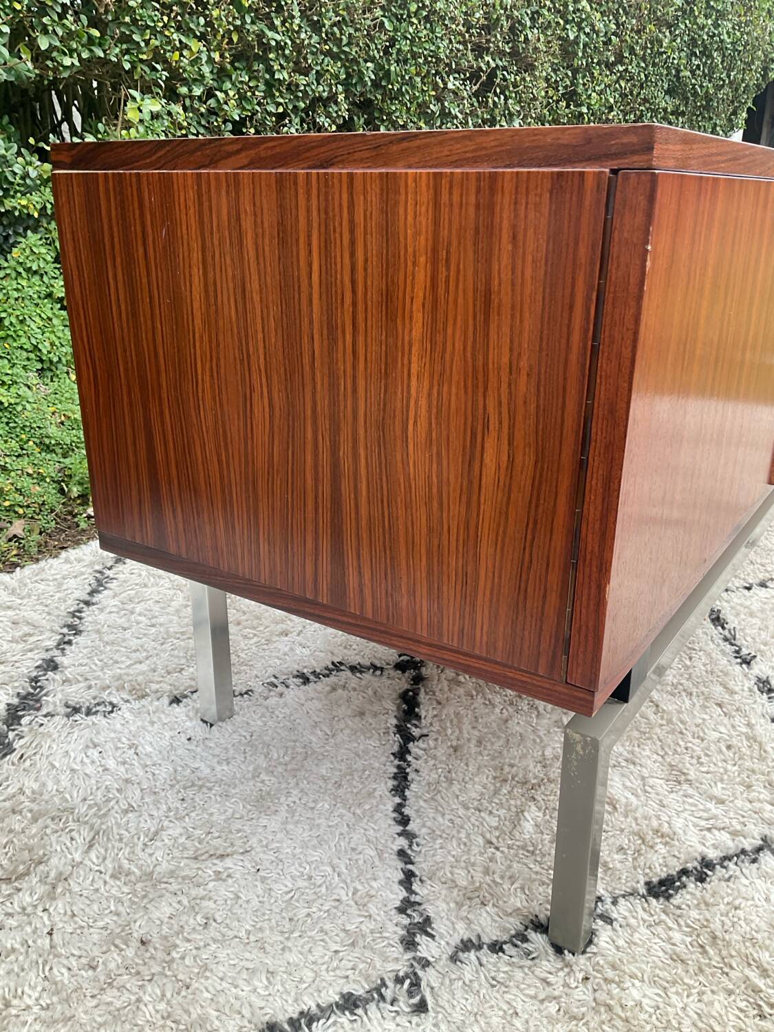 Vintage TV unit in rosewood from the 60s-70s.
