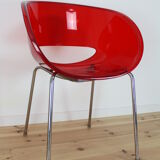 Sintesi Eye red plexiglass chair