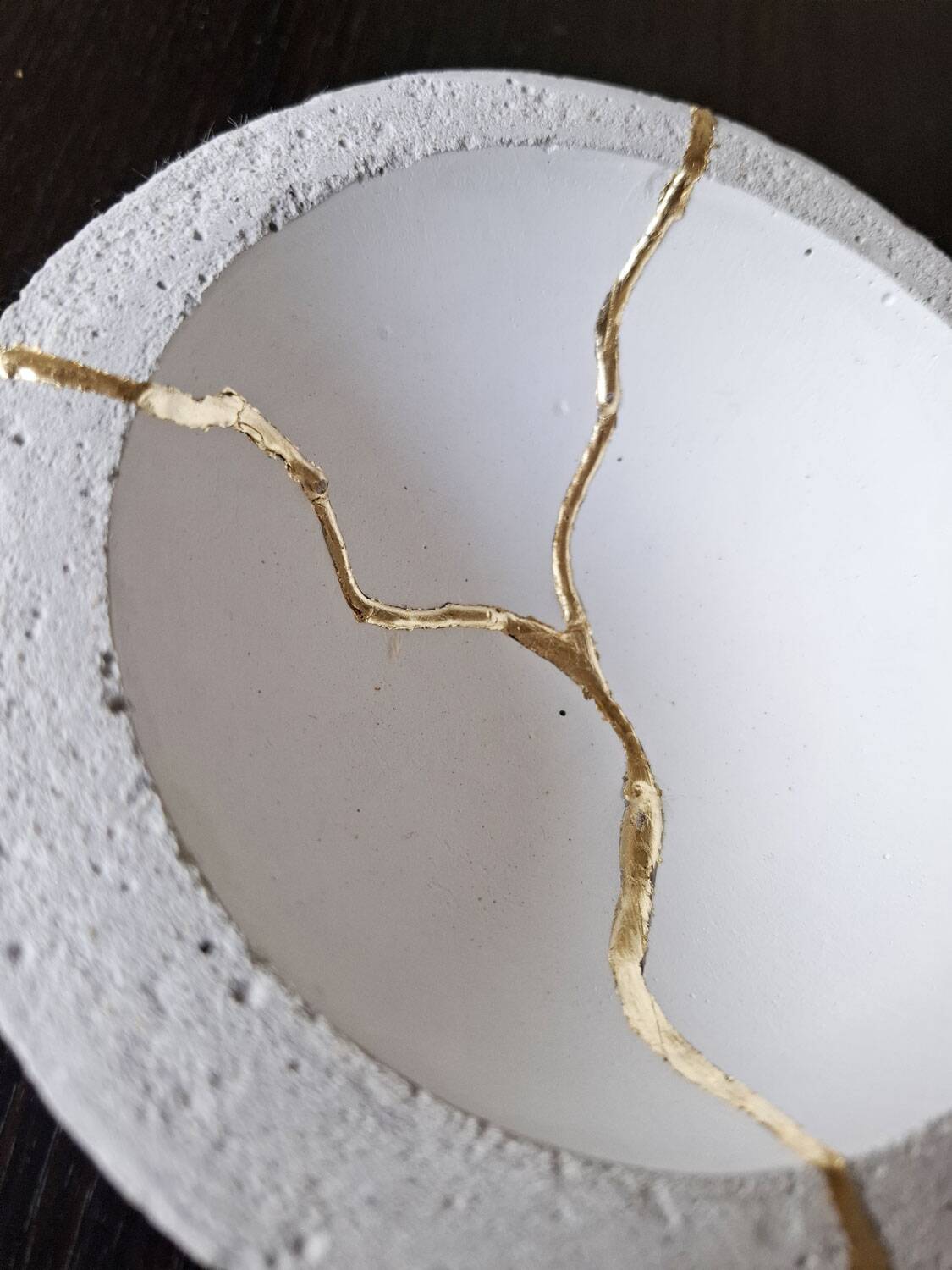 Kintsugi-inspired concrete cup