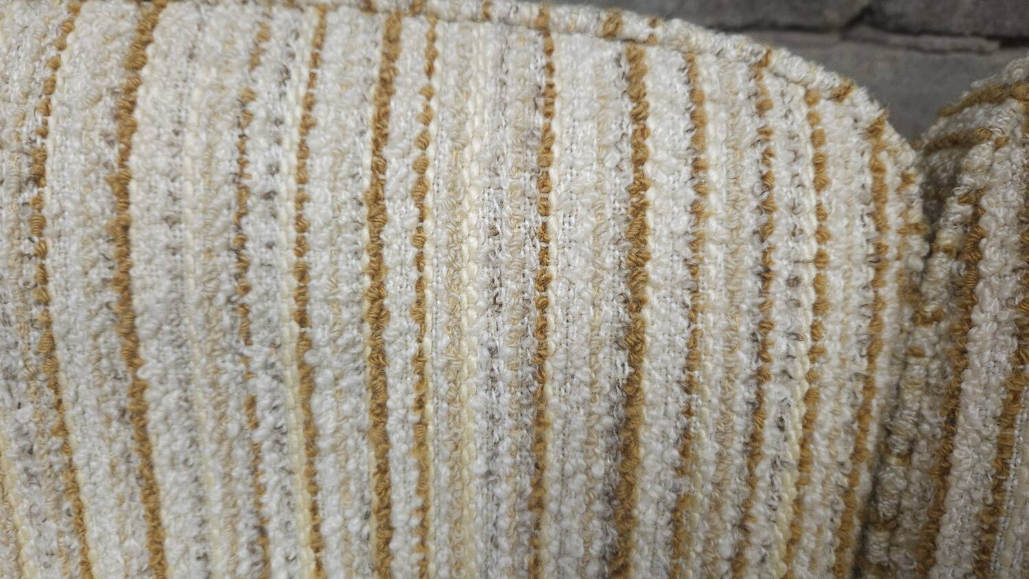 Scandinavian 3-seater canapé in boucle fabric from the 1960s.