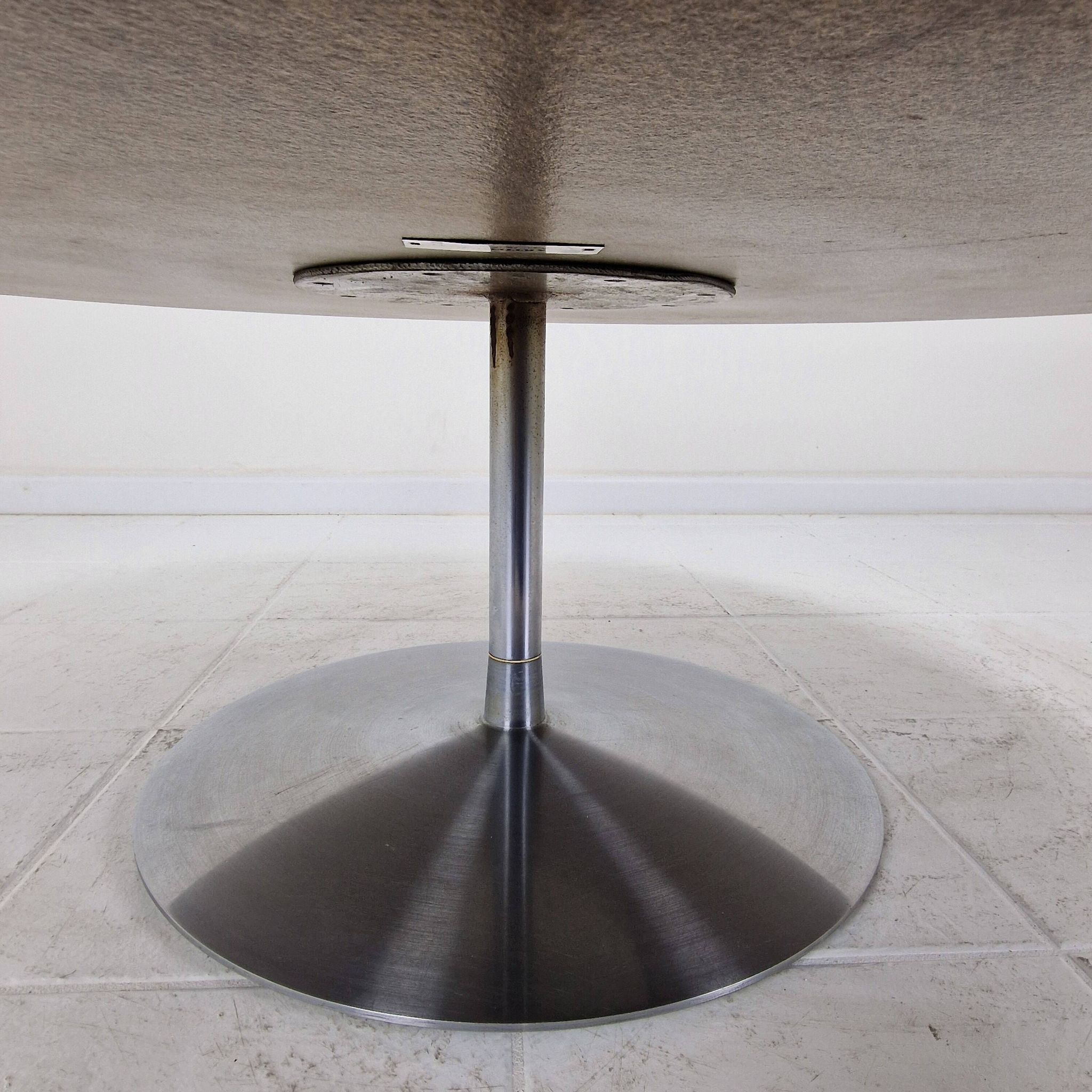 "Circle" Coffee Table by Pierre Paulin for Artifort, 1960s