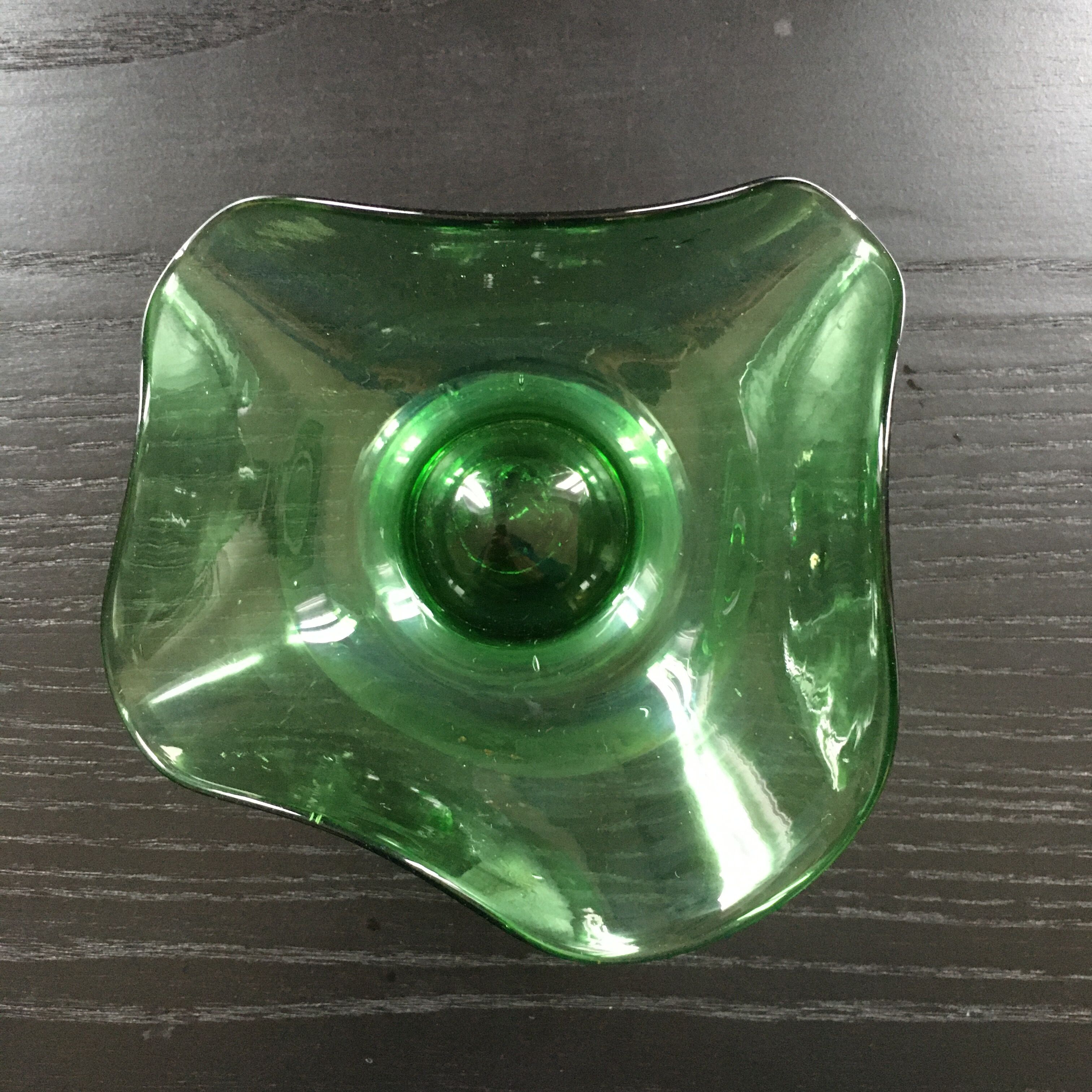 Lot of 3 green bowls.