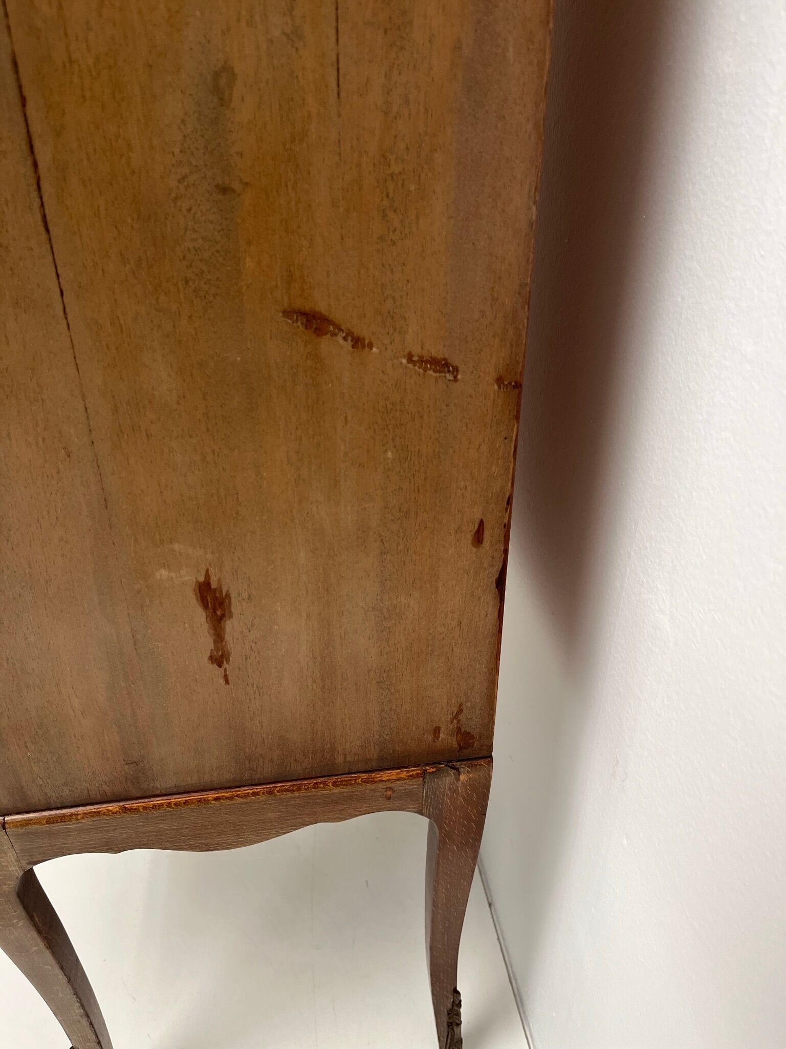 Louis XVI entrance furniture