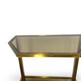 Table d'appoint italienne demi-hexagonale en laiton des années 1970.